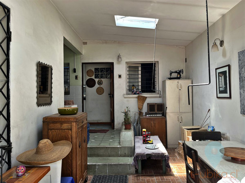 Linda Casa En Tranquila Calle, 3d 2b + Servicios, Ñuñoa