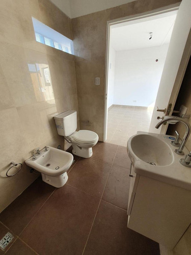 Imagen 20 de 25 de Loft En Duplex - Parrilla En Terraza Propia - J. De Roosevelt V. Urquiza