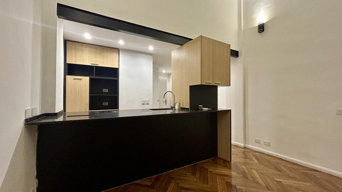 Alquiler Departamento 2 Ambientes Pb, Gran Patio. Recoleta.