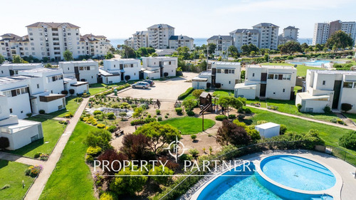 Casa En Condominio Privado A Pasos De La Playa Con...