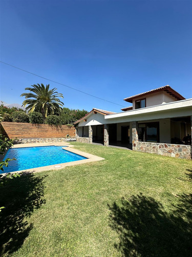 Casa Completamente Remodelada, Inmejorable Ubicación