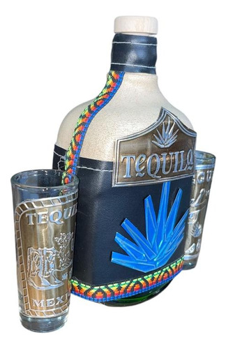 Botella De Vidrio Forrada 700ml Negra Con 2 Tequileros 60ml Agua