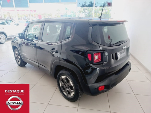 Imagem 4 de 13 de Renegade Sport 1.8 Flex Manual 2016 Preto