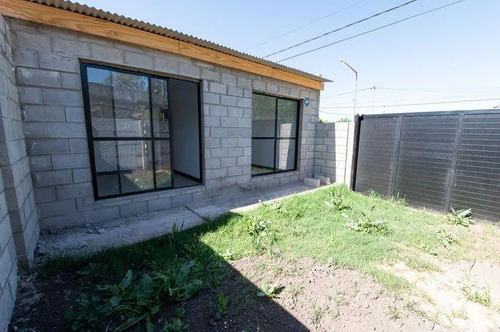 Departamento En Venta - 2 Dormitorios 1 Baño - Cochera - 95mts2 - Venado Tuerto, Santa Fe
