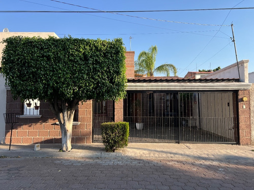 Cómoda Casa De Una Planta- Colinas Del Cimatario