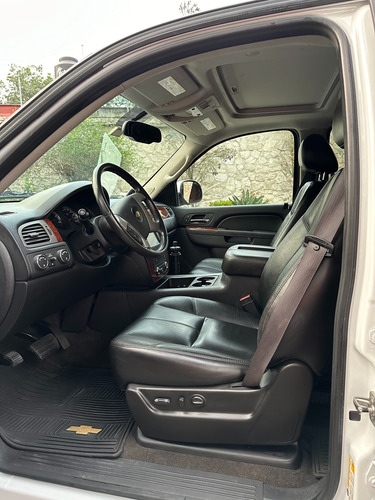 Chevrolet Suburban D Piel Aa Dvd Qc 4x4 At