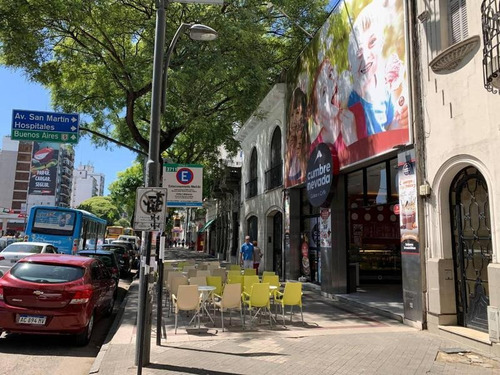 Imagen 6 de 10 de Local Comercial Sobre Avenida Pellegrini