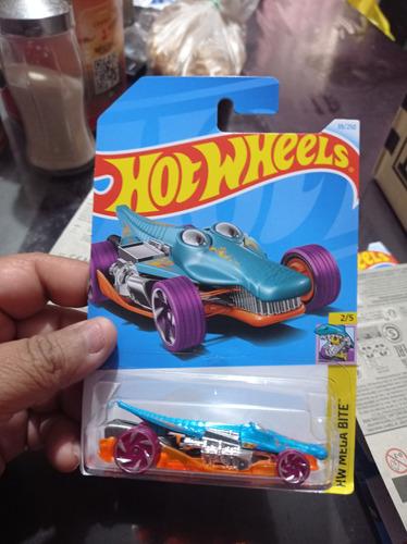 Hot Wheels 2024 Carrito Croc Rod Azul Caja B 