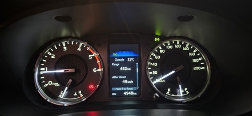 Toyota Hilux Pick-up 2.8 Cd Srv 177cv 4x4