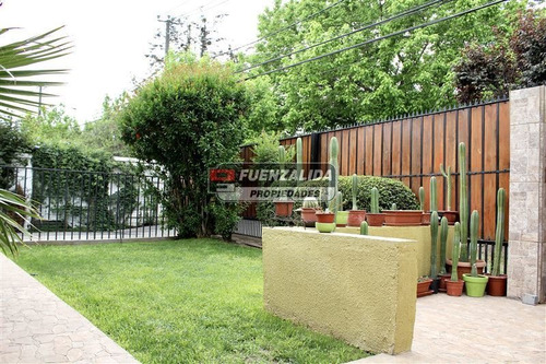 Casa En Venta De 4 Dormitorios En La Reina