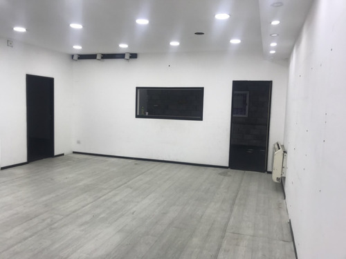 Imagen 3 de 12 de Alquiler - La Tablada - Galpon 320 M2 - Zonificacion M.i.