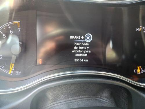 Jeep Grand Cherokee Laredo 4X2 3.6L