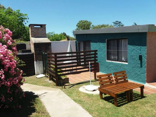 Casas Con Piscina En Parque Del Plata - Dos Cuadras De La Playa