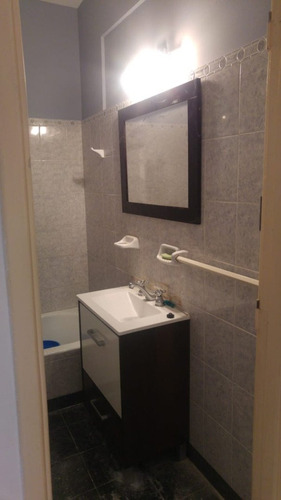 Imagen 7 de 10 de Departamento 2 Ambientes Con Dependencia Al Frente Con Balcon. Zona Torreon.