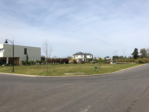 Imagen 2 de 12 de Terreno En Excelente Ubicación - El Yacht - Nordelta