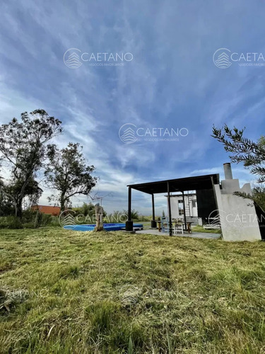 Venta Casa - 2 Dormitorios + Parrillero Y Pileta - Santa Monica