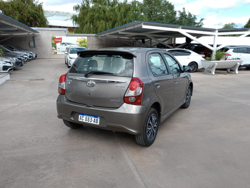 Toyota Etios 1.5 5p Xls 6mt L18