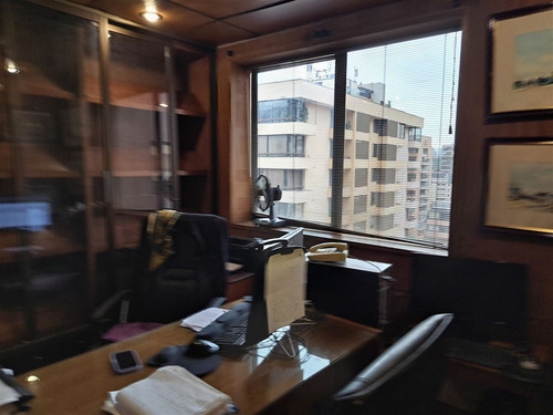 Oficina, Recepción, Privado, Baño, Estac. En C.financ. Vitac