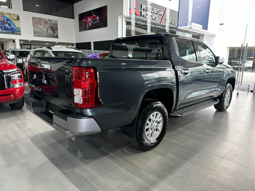 Mitsubishi L200 2.4 Cd Glx 4X2 Mt