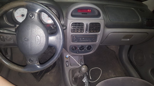 Renault Clio Sedan 1.0 Rt 16v