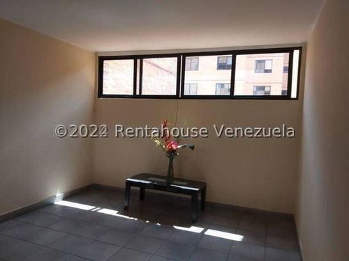 Apartamento En Alquiler Colinas De La Tahona Aym 24-26858
