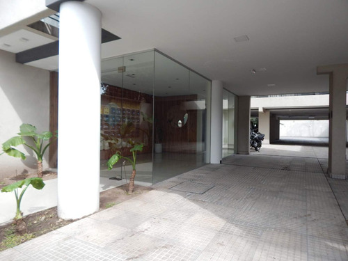 Venta Dpto 2 Amb Piso Alto A Pura Luz Moron Centro