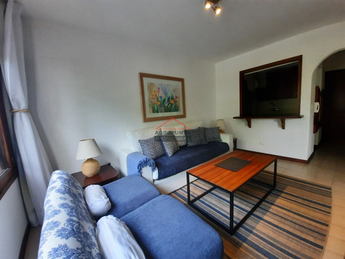 Apartamento En Centro Lafayette De 2 Dormitorios Y Cochera.- Ref: 5660
