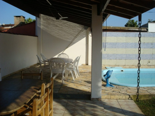 Ampla Resid. 3 Dorm. Sendo Uma Suíte Em Condomínio Fechado - Ubatuba L. Norte Sp - Rod. Oswaldo Cruz 4758,