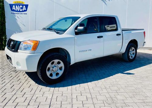Nissan Titan 5.6l S V8/ 4x4 At 2014