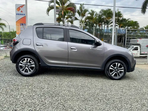 Renault Stepway 1.6 Dynamique / Intens Automática