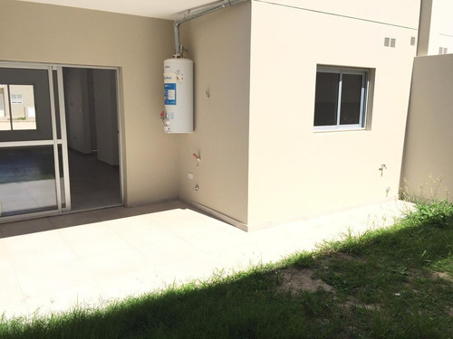 Imagen 25 de 30 de En Venta. Amplia Dupl 125m2 + Patio La Giustina Ii
