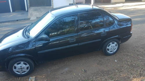 Imagem 1 de 2 de Chevrolet Classic 2010 1.0 Flex Power 4p