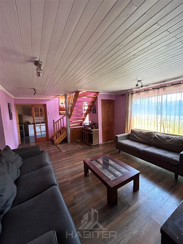 Casa En Venta De 4 Dorm. En Curicó