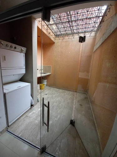 Imagen 9 de 14 de Townhouse En Venta Mañongo Cerca De Kromi Gavip