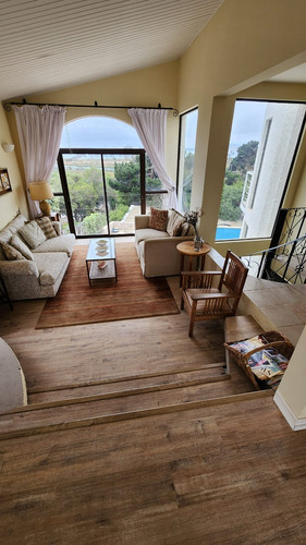 Casa En Pichidangui 4d 3 Baños En Costanera