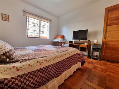 Oportunidad Depto Amplio Antiguo En Venta 3d 2b En Ñuñoa