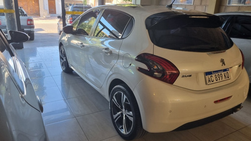 Imagen 11 de 16 de Peugeot 208 2018 1.6 Gt Thp