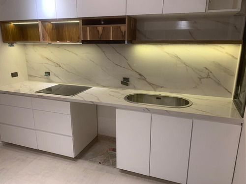 Neolith Calacatta Mesadas