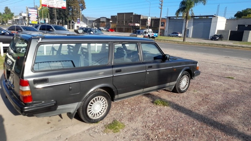 Imagen 12 de 14 de Volvo 245
