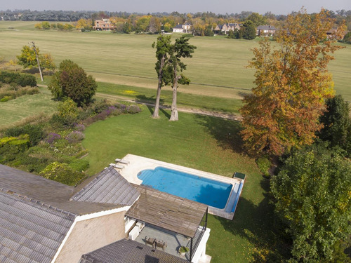 Casa En Martindale Country Club