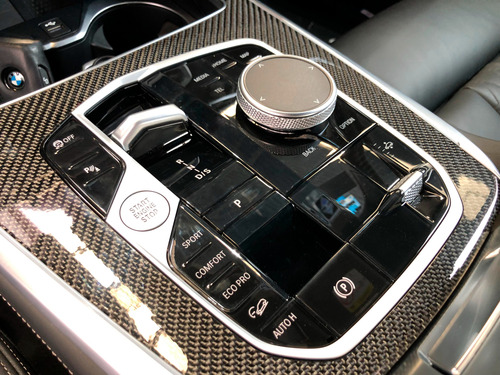 BMW X7 4.4 V8 M60I