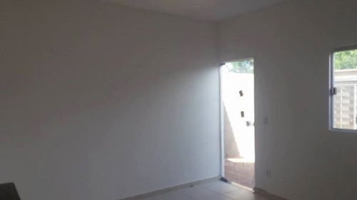 Imagem 4 de 13 de Casa De 2/4 No Jardim Bouganville Em Senador Canedo