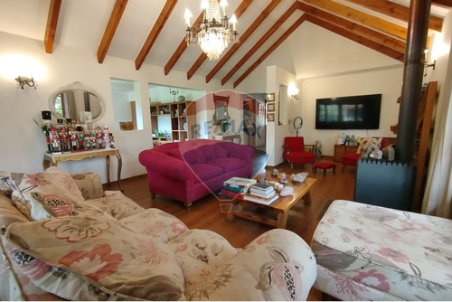 Casa Estilo Chileno 5d+4b+e+b