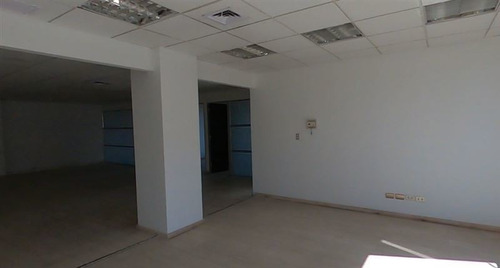Imagen 25 de 30 de Oficina En Arriendo Edificio El Bosque Isidora