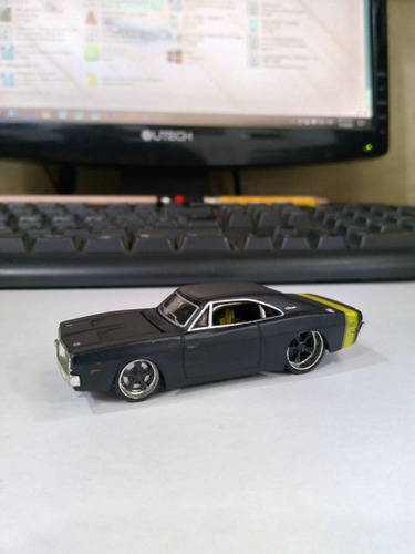 Carro A Escala Dodge Charger R/t