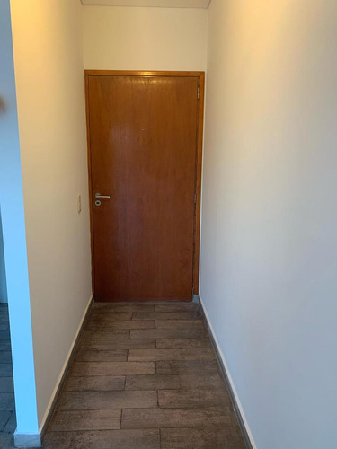 Duplex En Edificio En Venta Adrogue, Almirante Brown