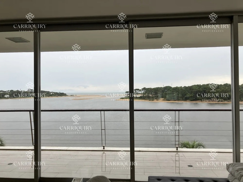 Apartamento En La Barra 3 Dormitorios Con Balcón