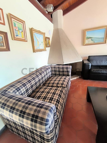 Acogedora Casa En Lomas De La Trinidad
