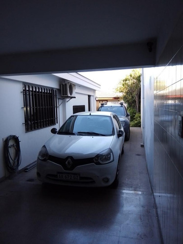 Imagen 22 de 30 de Casa 2 Plantas. Parque Avellaneda, Fernandez 1600. 250 M2