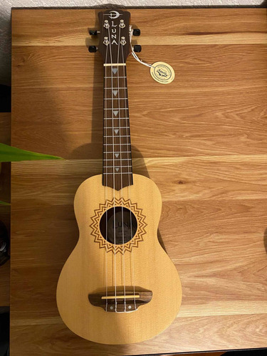 Imagen 1 de 5 de Ukulele Soprano
